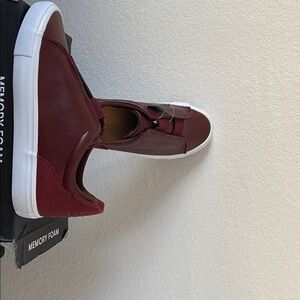 London Fog Men's Burgundy Sneakers